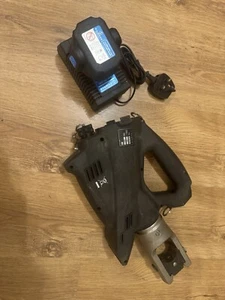 Cembre B131-UC Cordless Hydraulic Battery Powered Crimper - Picture 1 of 8