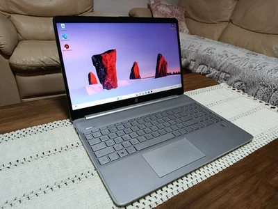 HP Laptop 15S 15,6" FHD, i5 10. Gen. 128Gb SSD 8Gb Ram, Win 11 - Bild 1 von 4