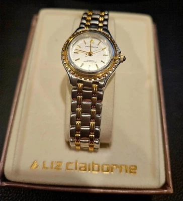 Винтажные кварцевые женские часы Liz Claiborne WA5377 — двухцветный золотой/серебряный браслет - Изображение 1 из 2