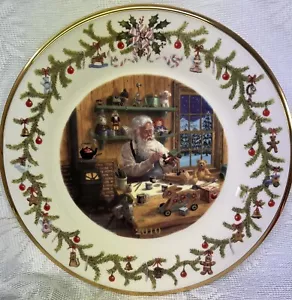 Lenox 2010 Annual Santa Plate Santa's Workshop First in Series - Picture 1 of 7