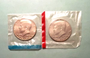1776~1976 P &D KENNEDY BICENTENNIAL HALF DOLLAR TWO COIN FROM 1975 US MINT SET - Picture 1 of 6