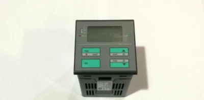 Controlador electrónico Carel Modelo CR72100000 1 salida ON / OFF sonda NTC - Image 1 of 4