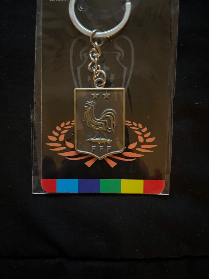 Llavero Selección Nacional de Fútbol Metal Plateado Fútbol Coleccionable Foto 1 de 1