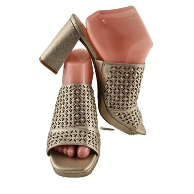 Sandálias femininas Alex Marie tamanho 10 M tecido corte a laser ouro strass salto 236 - Imagem 1 de 4