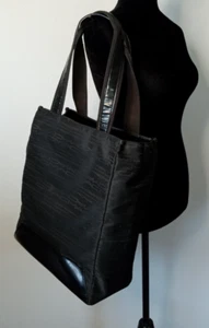 Matt Murphy for M.A.C Black Logo Embossed Jacquard Cosmetic Tote Make-up Bag XL - Picture 1 of 20