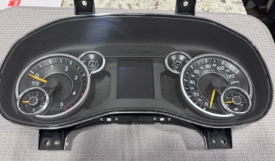 Dodge Ram 2500 2019-2022 6,7 tablero cuadro de instrumentos velocímetro Foto 1 de 4