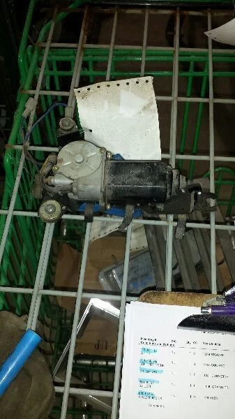 Windshield Wiper Motor Fits 88-92 MAZDA 626 18824 - Image 1 of 1