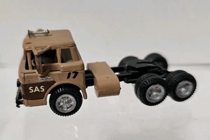 Lackierter HO Ford C-Serie 3-Achs Cabover Zugmaschine mit SAS Kennzeichnungen - Bild 1 von 5