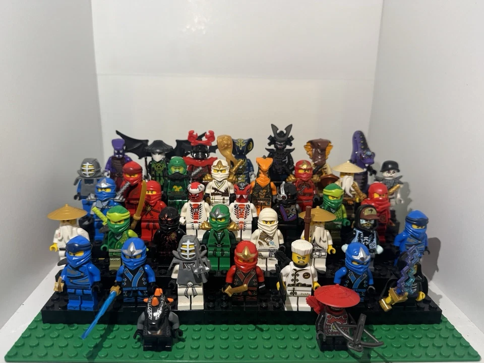LEGO Ninjago Minifiguras (ENVÍO GRATUITO EN PEDIDOS $20+) Foto 1 de 1