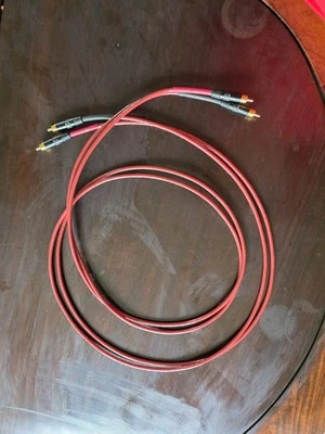 very nice 2.2m long Nordost RED DAWN RCA cable 1 pair - Image 1 of 4