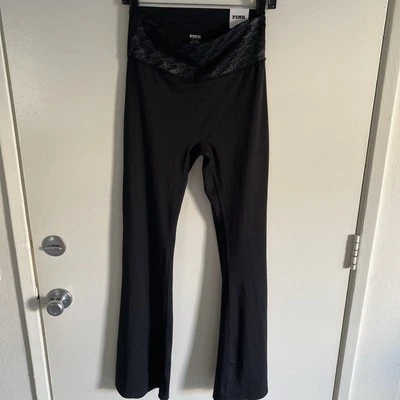 NUEVO CON ETIQUETAS Victoria's Secrets Rosa Relé Compresión Acampanado Leggings Negro Puro Talla L Foto 1 de 4