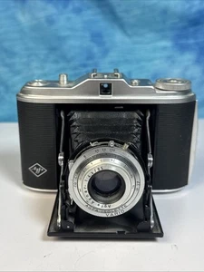 Agfa isolette folding camera (E8) - Picture 1 of 10