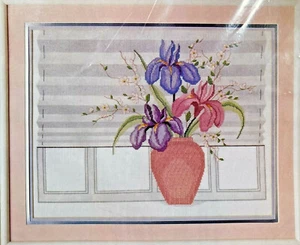NEU 1986 Candamar Iris Vase 50205 gezählt Kreuzstich Set 18x14 Vintage 10269 - Bild 1 von 3