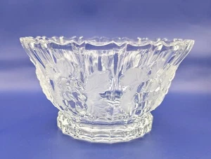 Beautiful Lead Cut Crystal Glass Bowl with Grape Pattern, 8" - Picture 1 of 10
