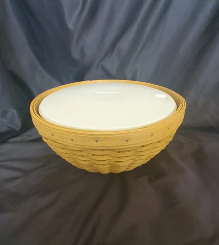 Longaberger Large Round Basket with Lidded Bowl Insert Signed 2008 Cover