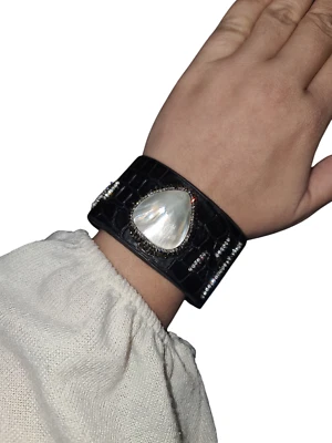 Bracelete de punho ajustável largo de pedra semipreciosa - Imagem 1 de 4