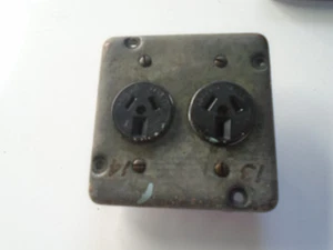 Placas de salida eléctricas Vinatge 10A 250V - 15A 125V - 4"" x 4"" Restauración  - Imagen 1 de 4