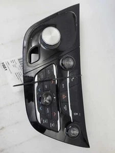 18 20 CHRYSLER PACIFICA Heater A/c Control OEM D2125 - Picture 1 of 1