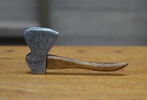 Dollhouse Miniature Vintage / Antique Felling Hatchet - 1:12 Scale - Picture 1 of 1