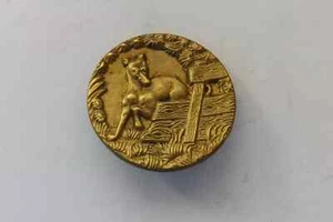 VINTAGE METAL BUTTON A STUDY OF A SEATED DOG 3.5CMS (3196) - Picture 1 of 6