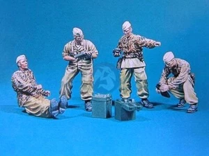 Kirin 1/35 Luftwaffe Alemana 2cm Tripulación Antiaérea Paracaídas-Pz-Div 1 HG (4 Figuras.) 25017 - Imagen 1 de 1