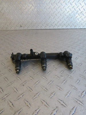 16 Triumph Street Triple 675R 2016 ABS inyectores de combustible y rieles Foto 1 de 4