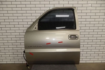 02-06 Cadillac Escalade Left Driver Front Door W/Glass Silver Sand (11U) - Изображение 1 из 4