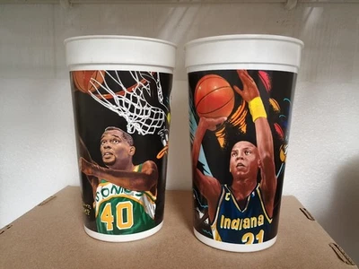 Vtg 1995 Shawn Kemp Reggie Miller  Looney Tunes Mcdonalds  Cups  - Image 1 of 2