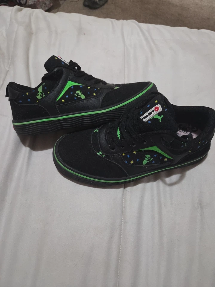 Zapatillas Airwalk Alien con cordones para niños talla 5  Foto 1 de 4