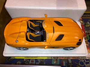 100038400 MINICHAMPS 1/18 MERCEDES SLR STIRLING MOSS ORANGE NEW SHIP. WORLDWIDE - Picture 1 of 17