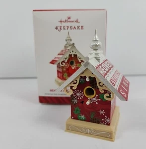 Hallmark Andenken Weihnachtsschmuck 2014 Himmel und Natur singen Vogelhaus - Bild 1 von 13