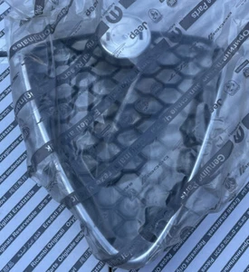 Alfa Romeo Giulia Veloce  Scudetto Grill 156121213 156157026 2,0 2,2  - Bild 1 von 3