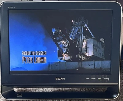 SONY Bravia TV KDL-19M4000 19" HD LCD White/Black TESTED - NO REMOTE Or Stand - Image 1 of 4