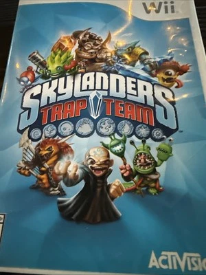 Skylanders Trap Team (Nintendo Wii, 2014) Videojuego Solo y Estuche Foto 1 de 4