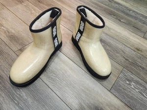 UGG CLASSIC CLEAR MINI BOOT WOMEN'S 9 WATERPROOF LINED CREAM 1113190 RAIN SNOW - Picture 1 of 9