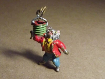 Antique Austrian Vienna Cold Painted Bronze Cat Holding Swaying Pail over Head Foto 1 de 4