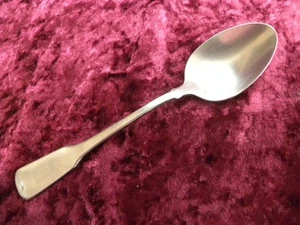 AMERICAN COLONIAL 1 Teaspoon Oneida Heirloom Stainless CUBE USA VERY FINE - Picture 1 of 3