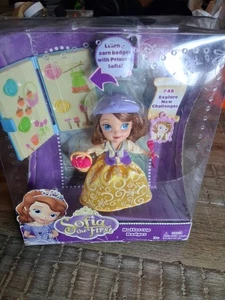 Disney Sofía La Primera Sofía Buttercup Insignias Muñeca Scout - Imagen 1 de 11