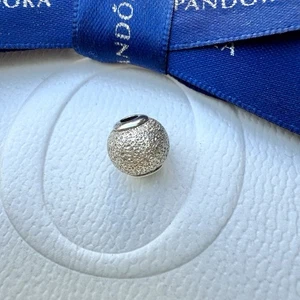Auténtico Pandora Esencia Colección Punteada Sabiduría Dije #796016 - Imagen 1 de 4