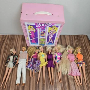 Konvolut 8 Vintage Barbie Puppen Koffer & Kleidung Schuhe Zubehör 60er 70er 80er - Bild 1 von 20