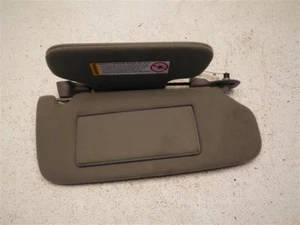 2000 PARK AVE Sun Visor 912541 - Picture 1 of 9