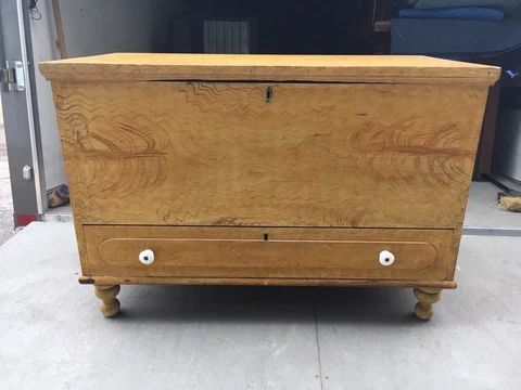mid 19th century GRAIN PAINTED yellow PA blanket chest w draw 39” L x 27” h x 20 Cover