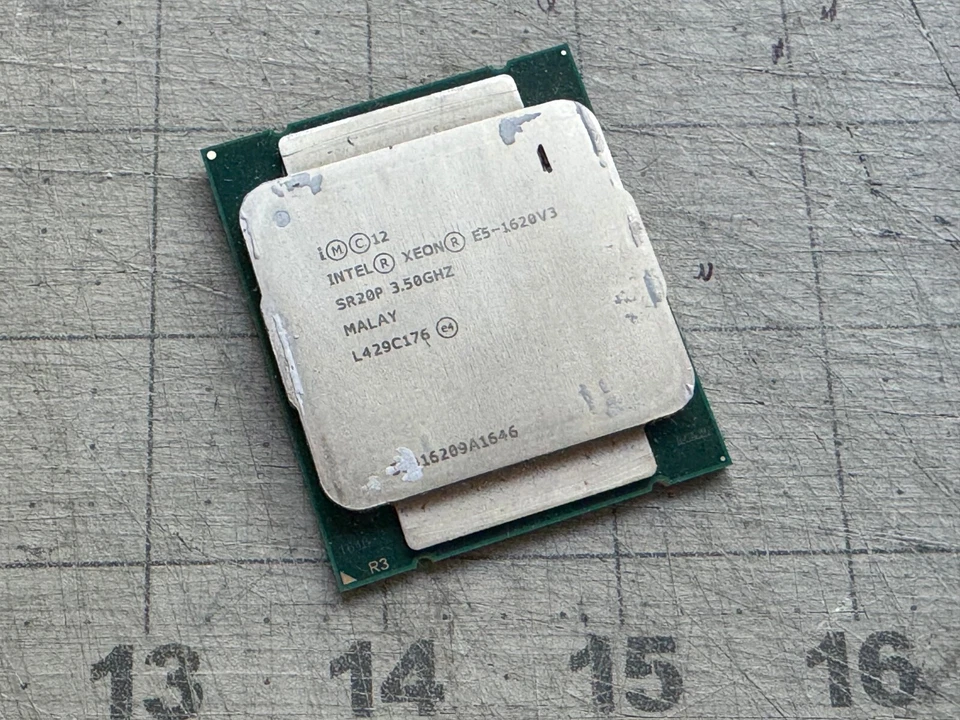 CPU Intel Xeon E5-1620V3 3,50 GHz cuatro núcleos 10 MB LGA2011-3 P/N: SR20P Foto 1 de 1