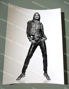 Sexy Fashion Model Versace Outift 1992 Original Press Photo - Picture 1 of 2
