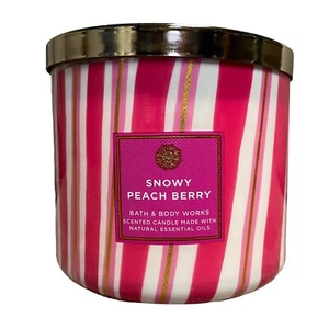 Bath & Body Works Snowy Peach Berry Duftkerze 14,5 Oz. große 3-Docht-Kerze - Bild 1 von 6