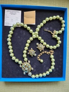 Heidi Daus "Simply Irresistible" Crystal Accented Turtle Necklace w/Earrings - Picture 1 of 7