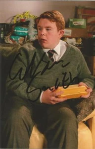 CORONATION STREET* COLSON SMITH 'CRAIG TINKER' SIGNED 6x4 ACTION PHOTO+COA - Picture 1 of 1