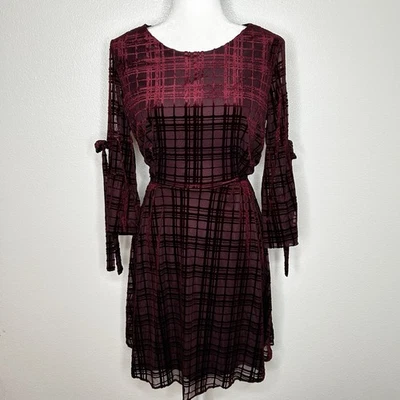 Mini Vestido LC Lauren Conrad Para Mujer Borgoña Terciopelo Ajuste y Acampanado Atado Talla S Foto 1 de 4