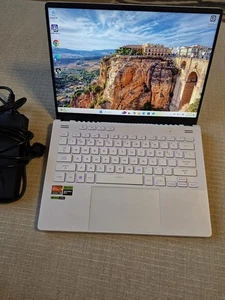 Asus ROG Zephyrus G14 GA402 14" 165Hz QHD+ Ryzen 9 7940HS 32GB 1TB RTX 4080 12GB - Bild 1 von 19