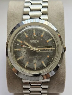 Sicura Cal 8800 Water Resistant Watch Vintage Men's 17 Jewels Gray Dial - Image 1 of 4